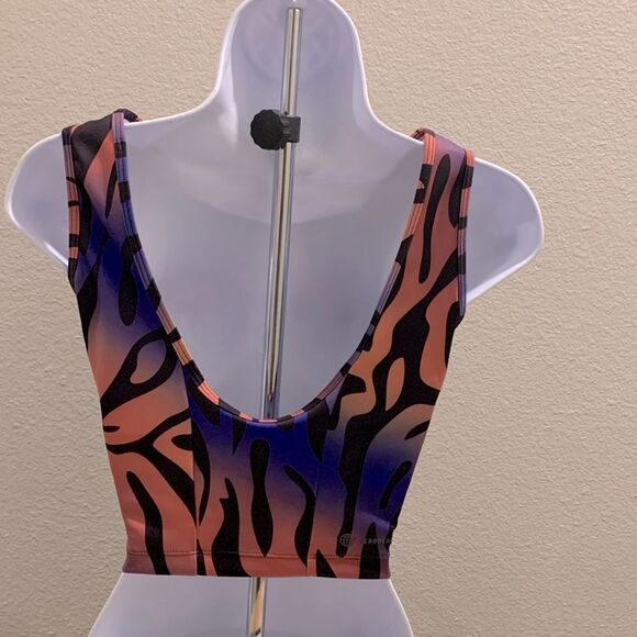 Take 50% OFF- Adidas Multicolor Zebra Print Crop Top-Size-S - Picture 6 of 9